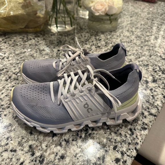 On Women's Cloudswift 3 Running Shoes - Picture 2 of 4